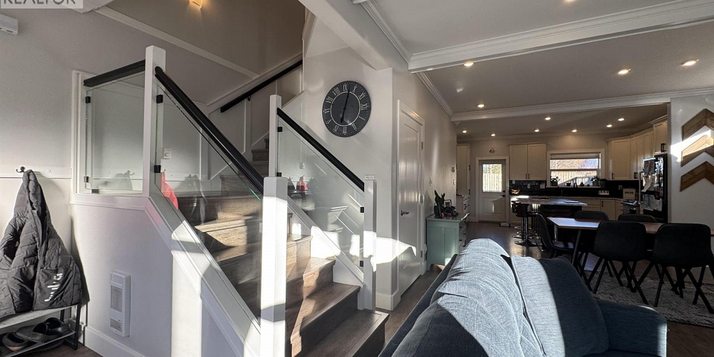 1005 EDWARD AVENUE Prince Rupert Photo 2 1005 EDWARD AVENUE Prince Rupert Photo 2